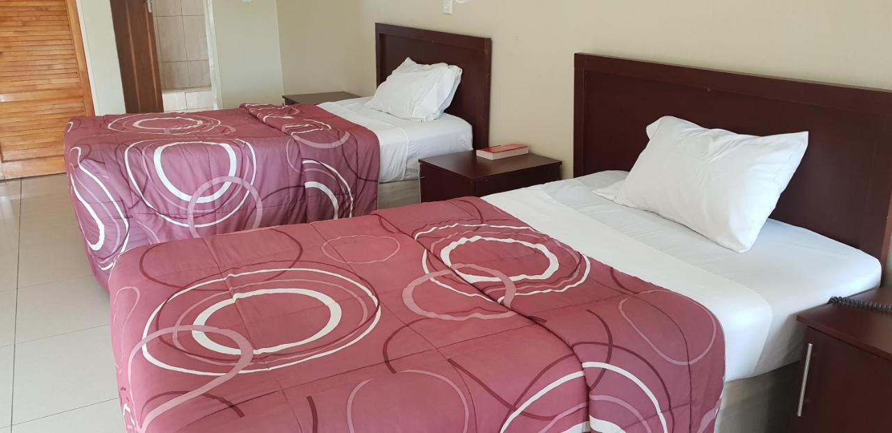 Mwiluzi Motel Ltd Lusaka Esterno foto